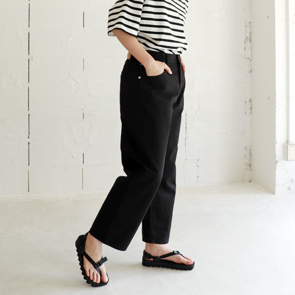 HATSKI Back Buckle Cropped Denim
