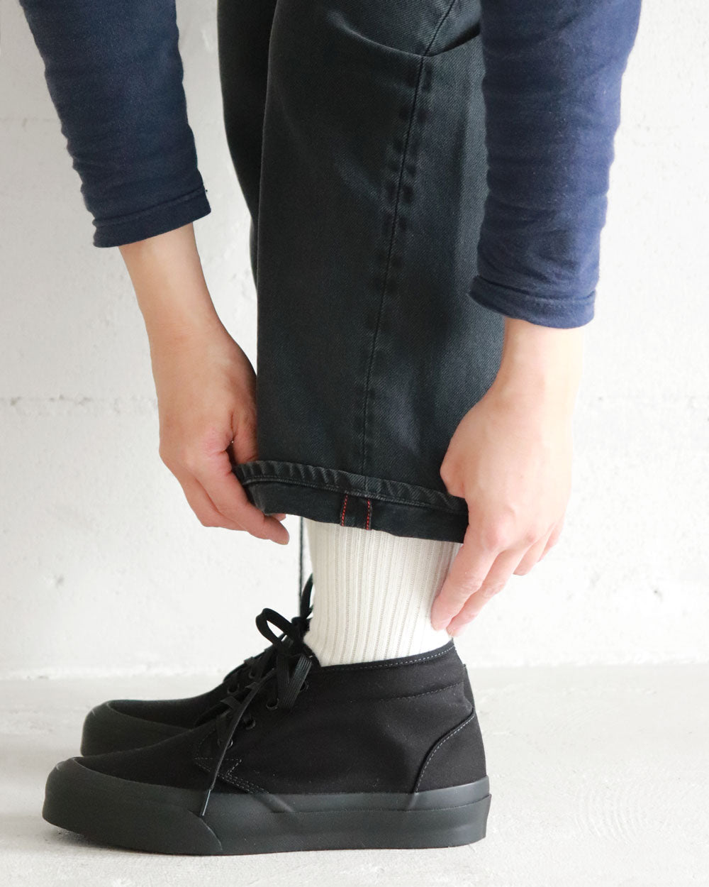 HATSKI Back Buckle Black Denim -Black-