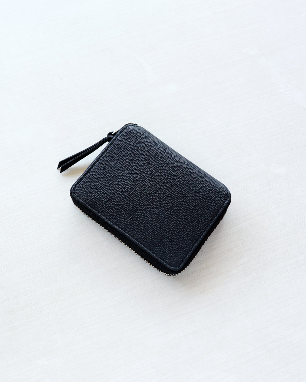 ERA. NEW VINTAGE ROUND PALM WALLET