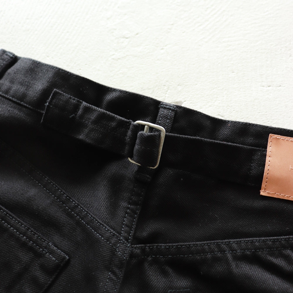 HATSKI Back Buckle Cropped Denim