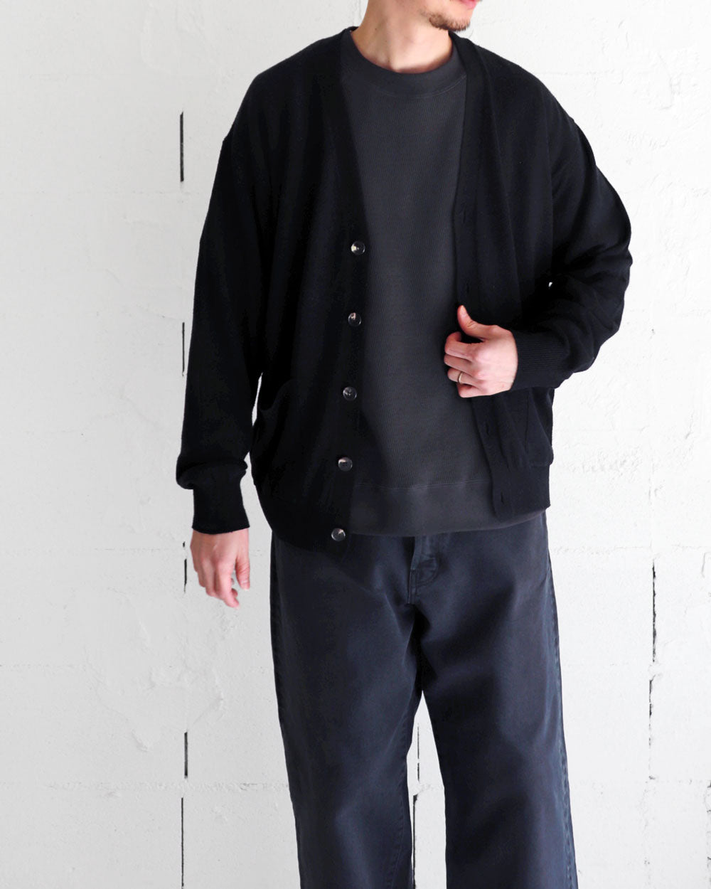 BATONER SILK V NECK CARDIGAN
