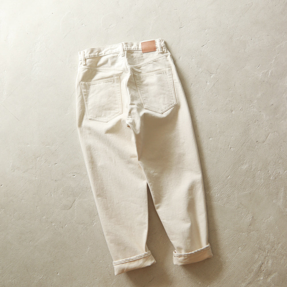 HATSKI Loose Tapered Katsuragi Denim -Ecru HTK-22001-K