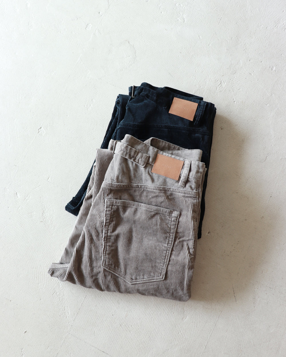 HATSKI Back Buckle Corduroy Pants HTK-22011-C