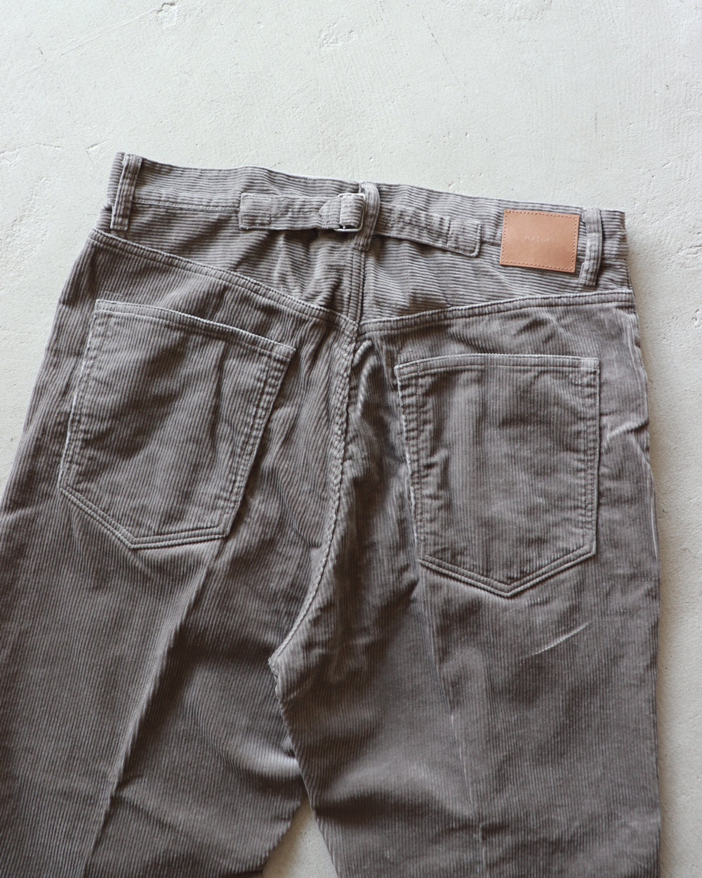 HATSKI Back Buckle Corduroy Pants HTK-22011-C
