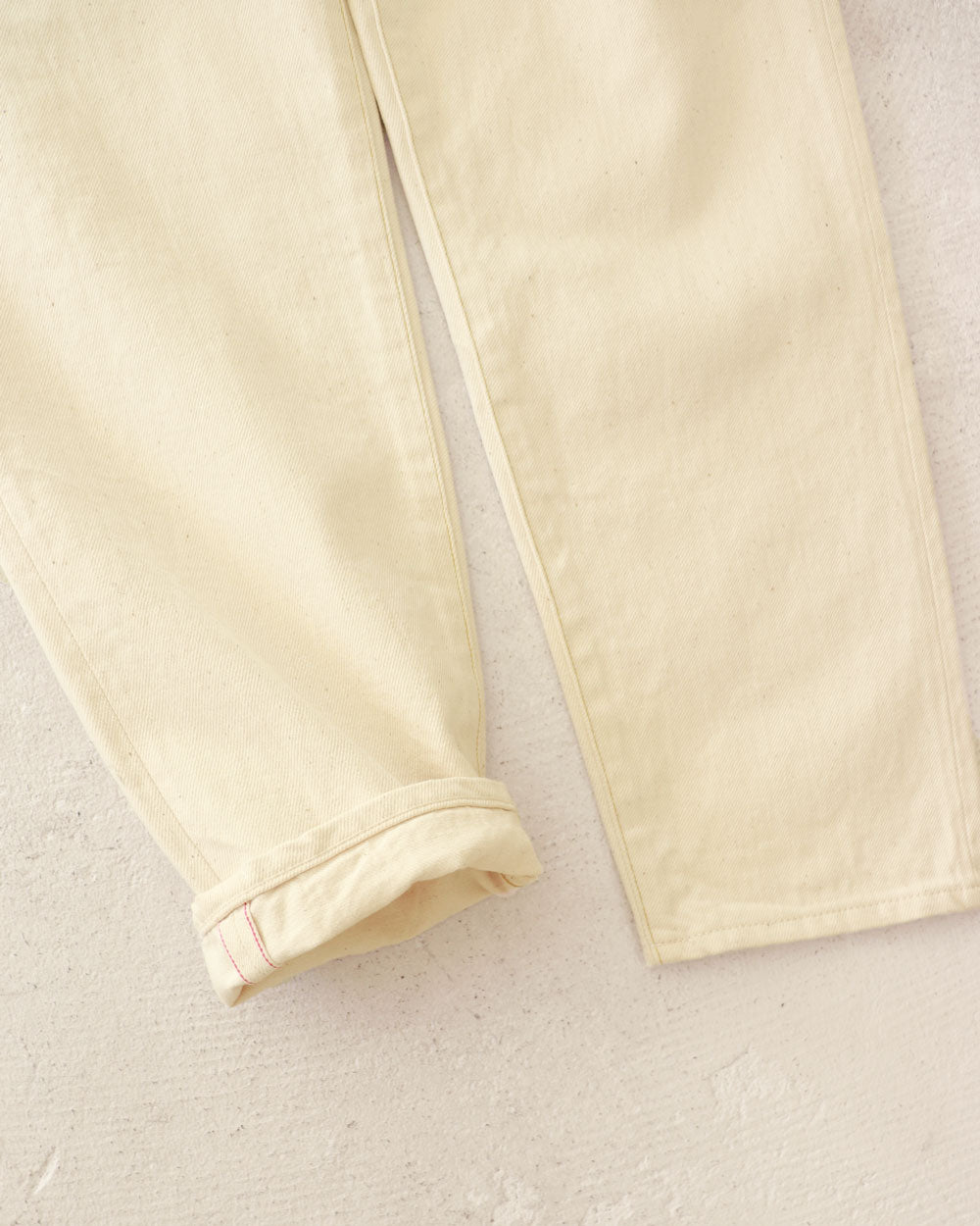 HATSKI Loose Tapered Katsuragi Denim -Ecru HTK-22001-K
