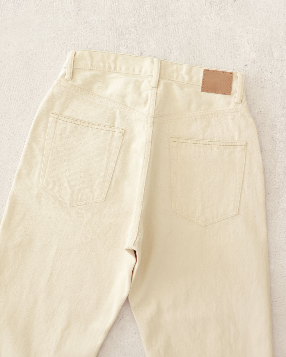 HATSKI Wide Tapered Katsuragi Denim -Ecru HTK-22003-K
