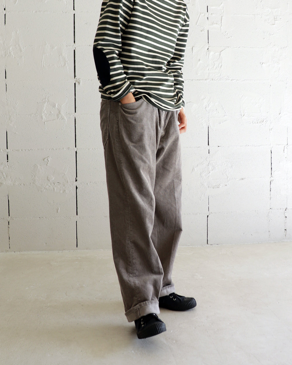 HATSKI Back Buckle Corduroy Pants HTK-22011-C