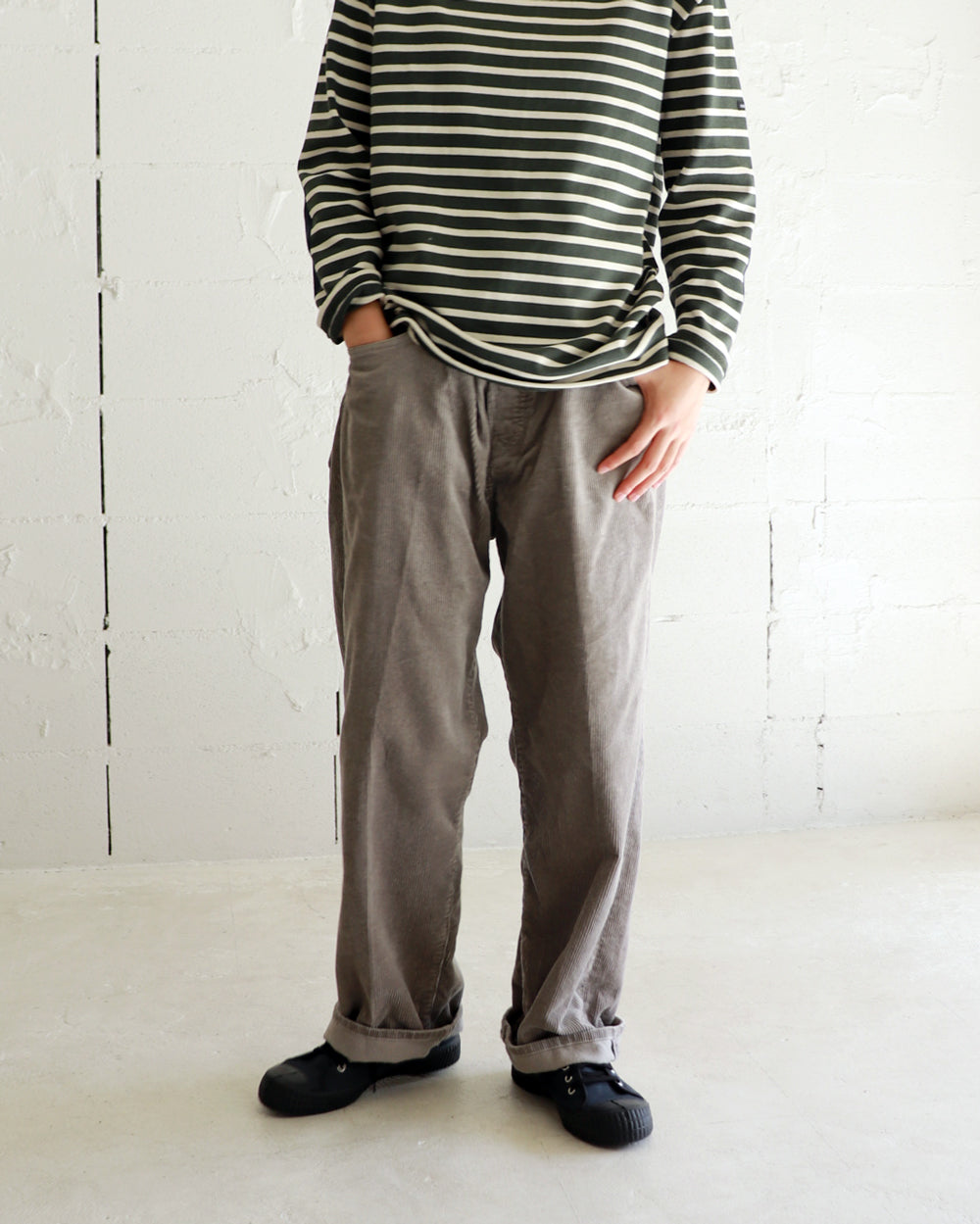 HATSKI Back Buckle Corduroy Pants HTK-22011-C