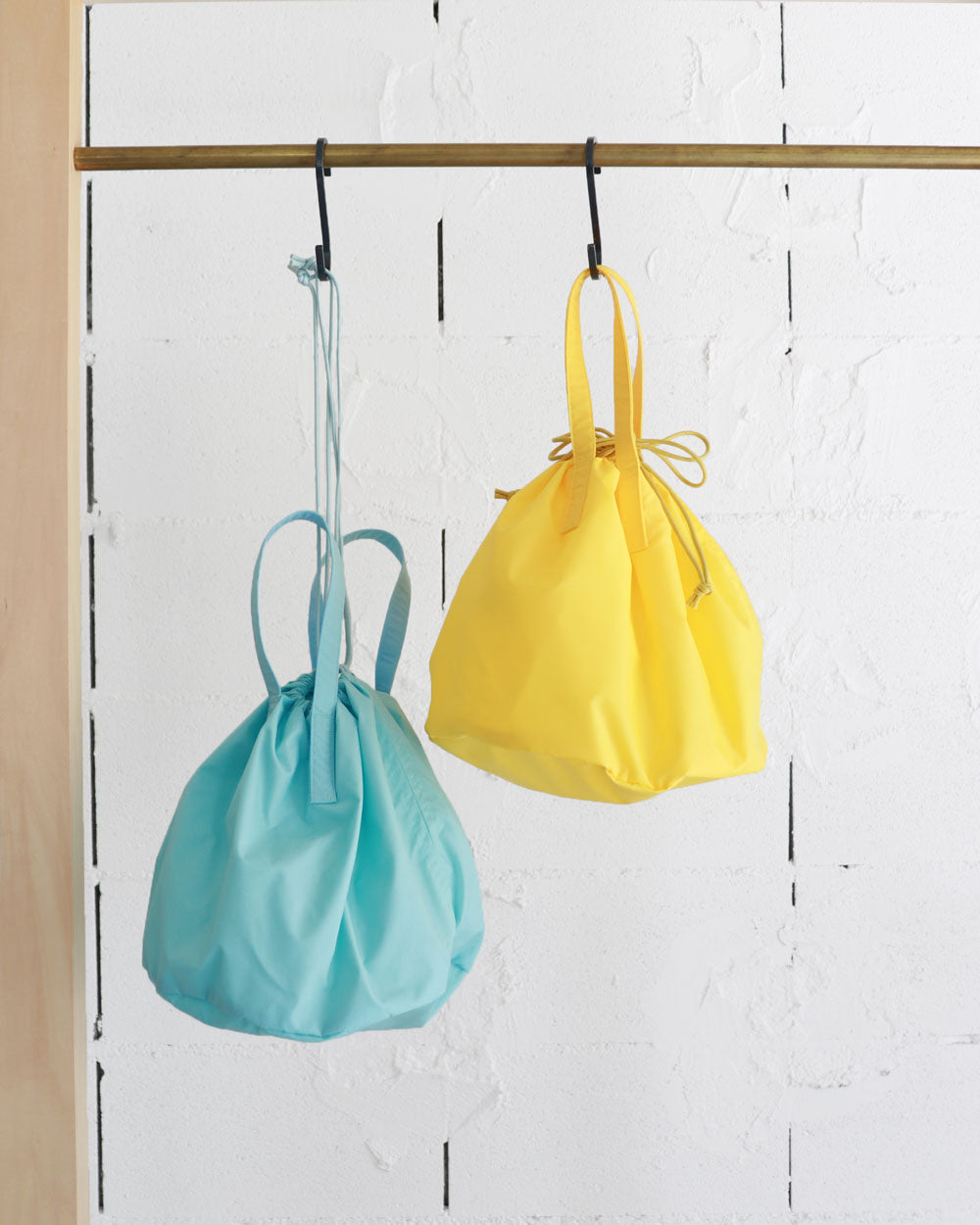ERA. RENYLON HELMET BAG