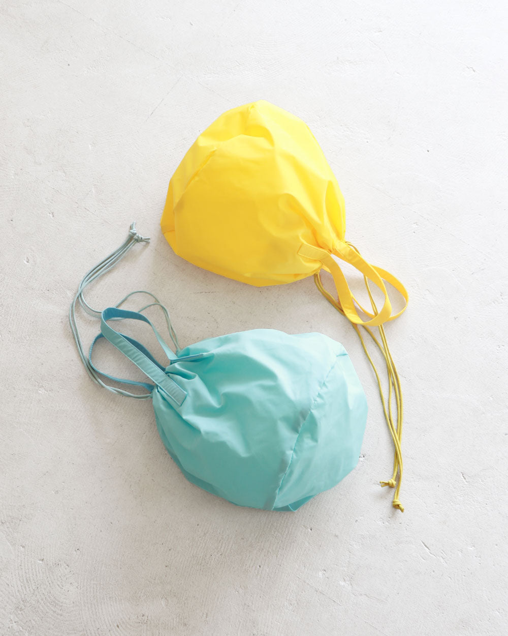 ERA. RENYLON HELMET BAG