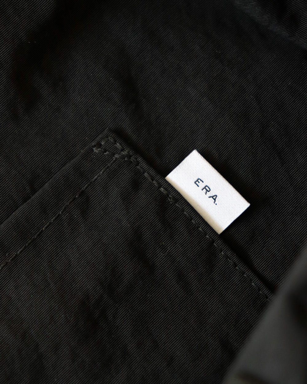 ERA. SHRINK NO MESSENGER BAG (K012S)