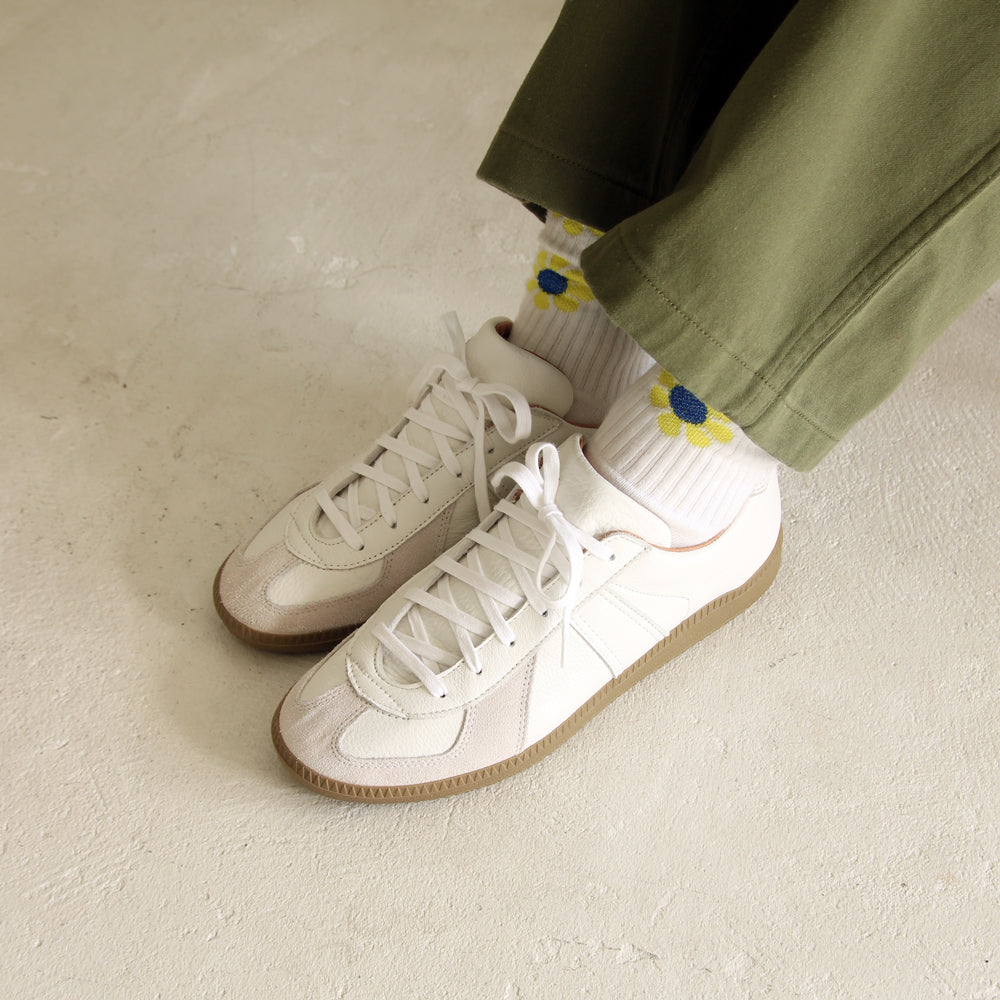 REPRODUCTION OF FOUND GERMAN MILITARY TRAINER WHITE