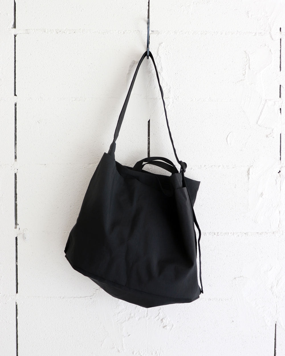 ERA.　TAS US HELMET BAG