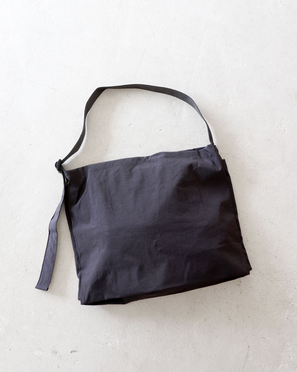 ERA.　TAS US HELMET BAG