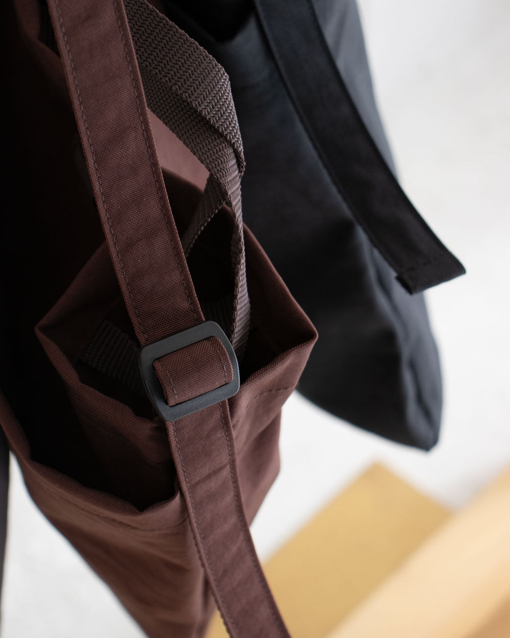 ERA. TAS US HELMET BAG HALF