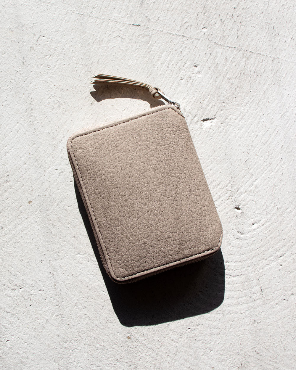 ERA. EO SHIRINK ROUND PALM WALLET