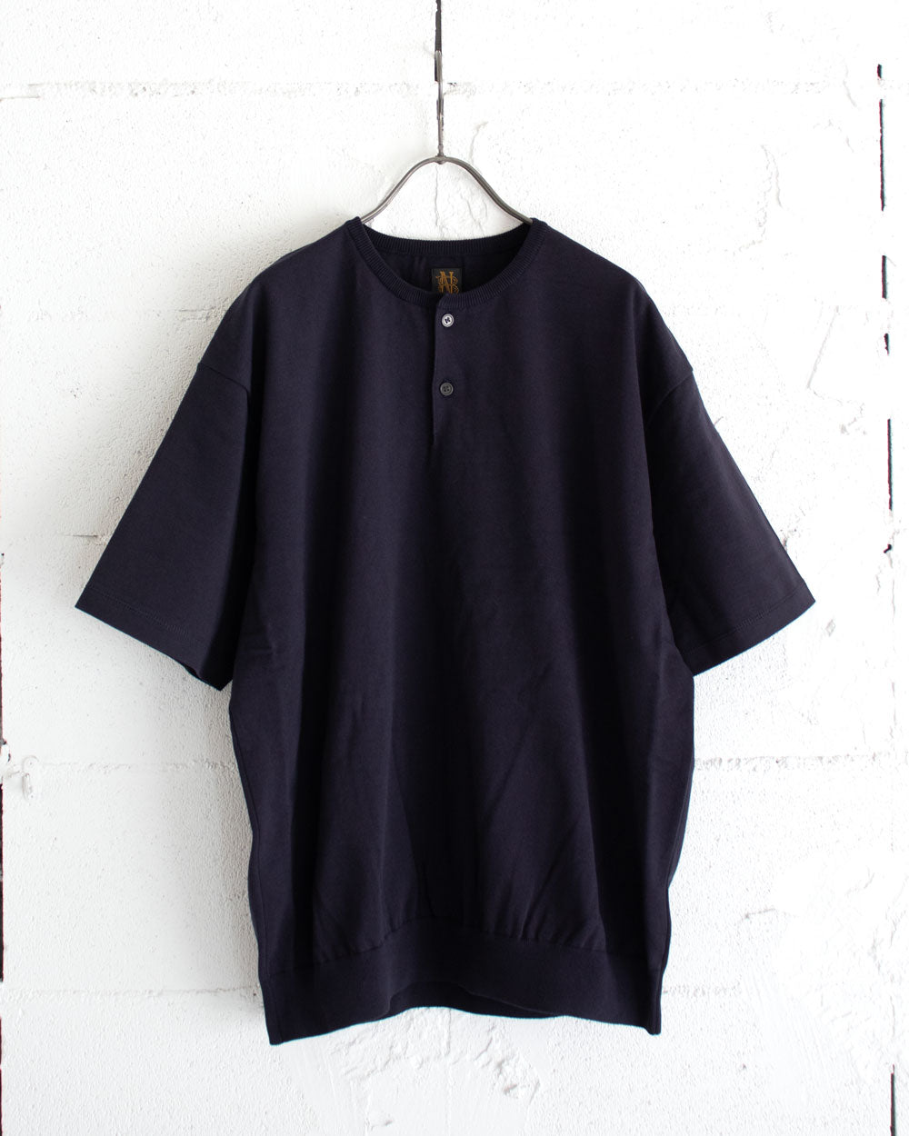 BATONER BROWSING HENLEY NECK T-SHIRT – csew