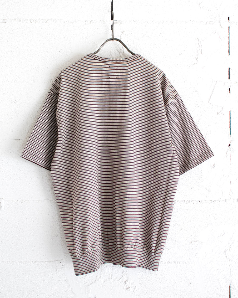 BATONER BROWSING HENLEY NECK T-SHIRT