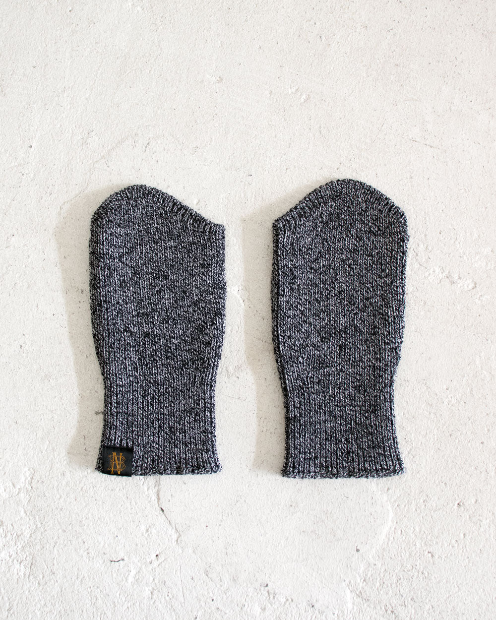 BATONER SOLID WOOL HAND WARMER