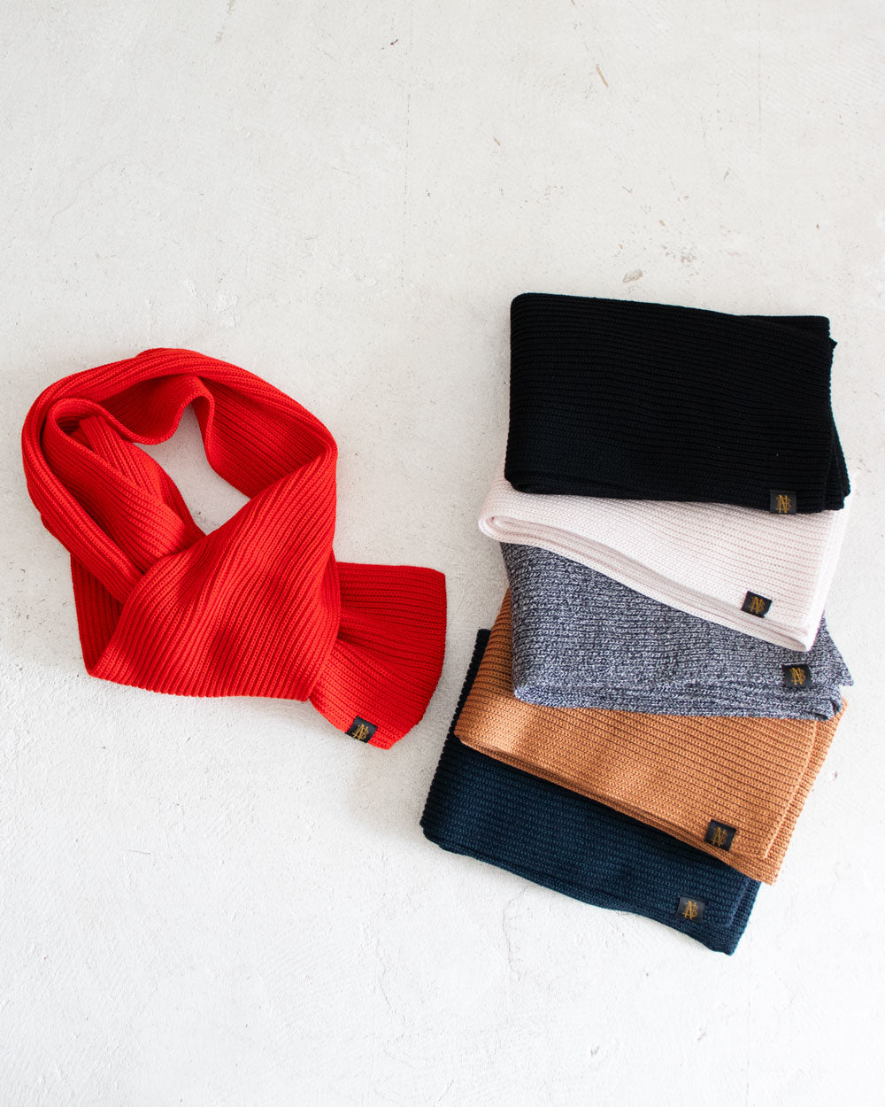 BATONER SOLID WOOL MUFFLER