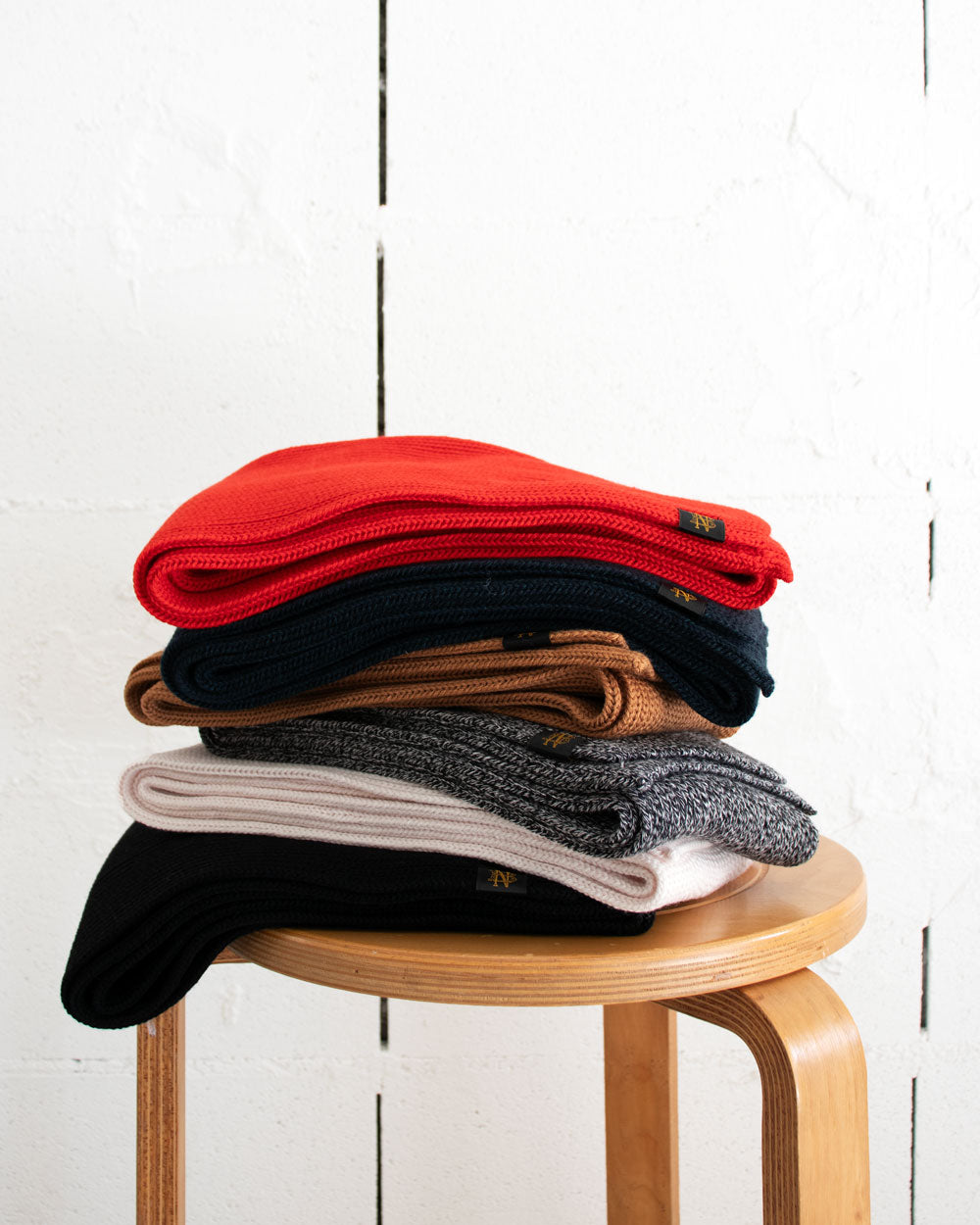 BATONER SOLID WOOL MUFFLER